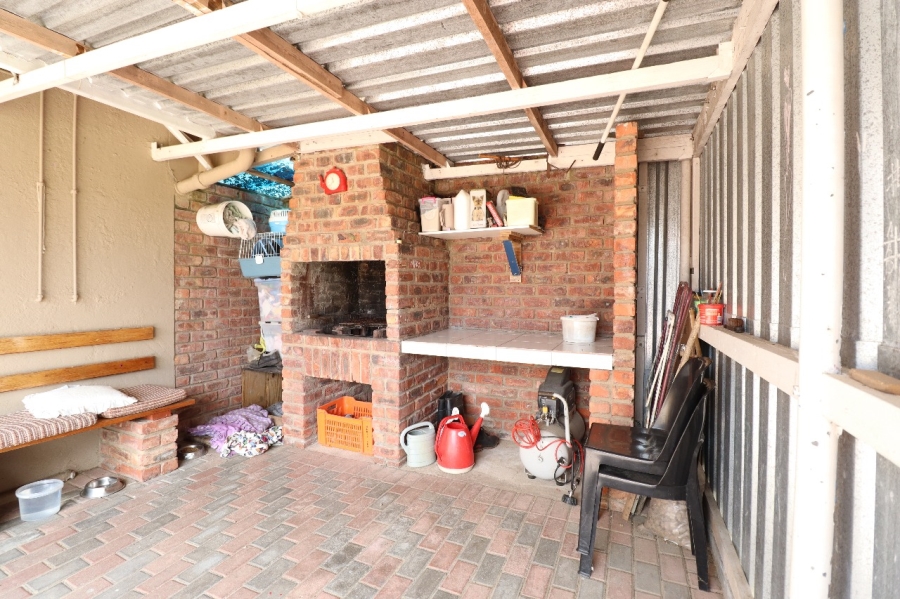 3 Bedroom Property for Sale in Kabega Park Eastern Cape